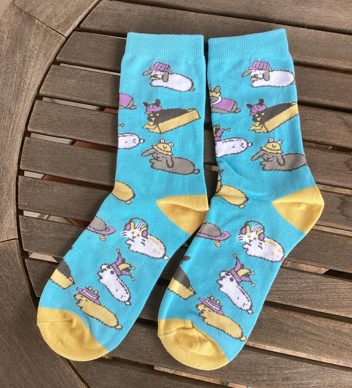 Bunny Racing Socks Bunny Rabbit Crew Socks - Bunnies with Hats Volume 2 (Blue) – Fubini Crafts