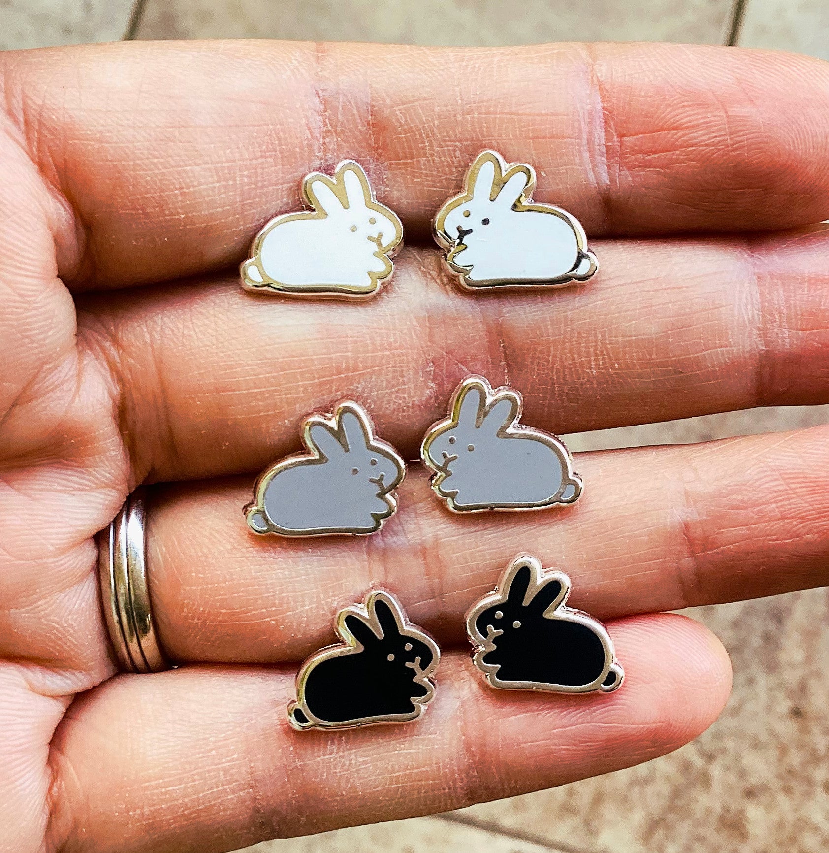 uppy bunny earrings white gray black