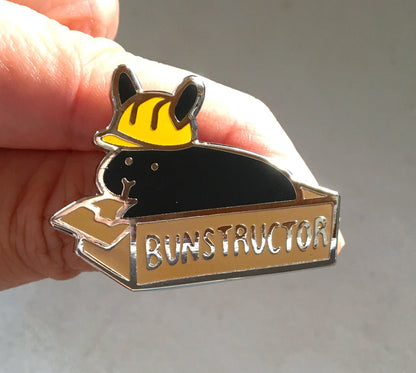 Construction Bunny Pin (Bunstructor)